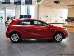 13款奔驰A180现车 引爆底价狂潮最惠购