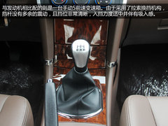 空间宽敞/挡位清晰 试驾2014款众泰Z300