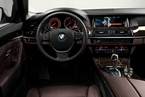 2014款BMW 5系上市 再树豪华轿车新标杆
