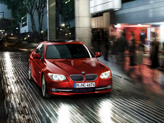 宝马BMW3系轿跑的激情碰撞：敞篷VS硬顶