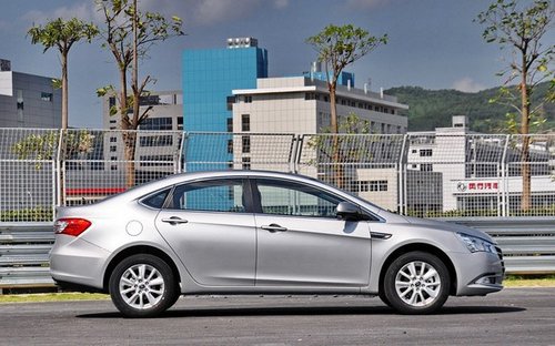 纳智捷5 Sedan新增车型上市售11.88万