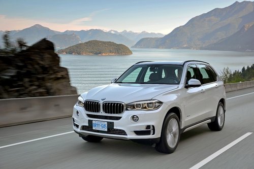 BMW三款车型荣膺“2013年度汽车大奖”