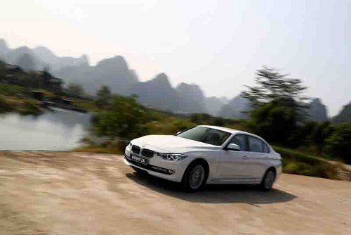 BMW 3系斩获2013年度安全车奖 最具实力