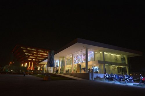 BMW品牌体验中心迎来红点设计奖获奖作品展