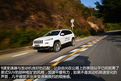 强有力的对手 试驾Jeep自由光2.4L 9速