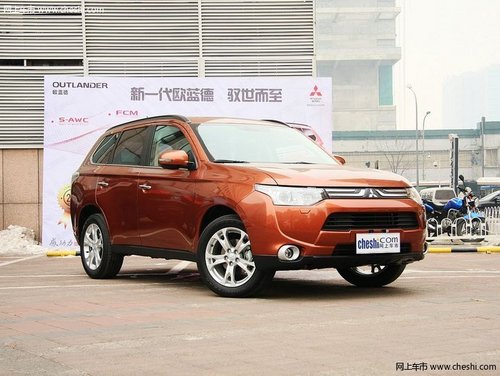 进口三菱欧蓝德优惠2.2万元 纯城市SUV