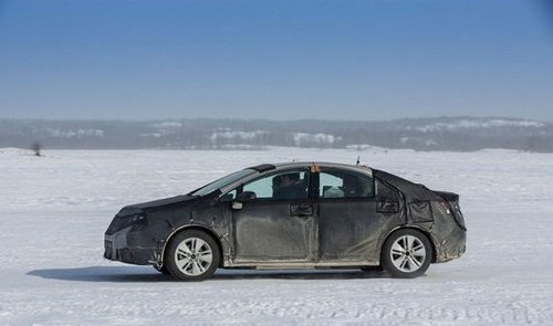 丰田燃料电池车路试 续航里程达482公里!