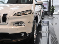 全新Jeep第四代城市SUV 另类个性自由光实拍