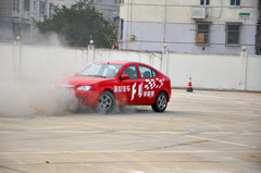 感受极致体验 莲花F1争霸赛上海火爆收官
