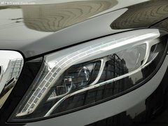 王牌之间的巅峰对决 宝马7系对比奔驰S级