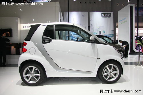 2011款奔驰新Smart敞篷版性能全面解读【图】