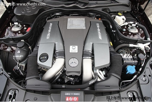 奔驰CLS级全新双涡轮增压V8动力发动机