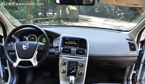 2013款沃尔沃XC60 舒适的内饰及丰富的配置