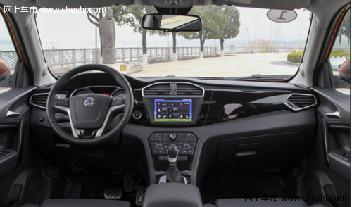 上汽MG GS正式定名“锐腾” 4月上市 安全舒适