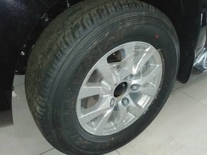 16款豐田酷路澤4000  造型時尚56.5萬起-圖4