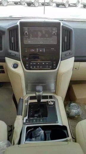 2016款丰田兰德酷路泽4000 四驱丰田SUV-图7