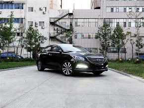 現(xiàn)代名圖綜合降5萬 高顏值豪華韓系轎跑-圖3