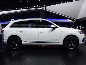 2016款奥迪Q7超低价 2.0T现车58万秒抢-图3