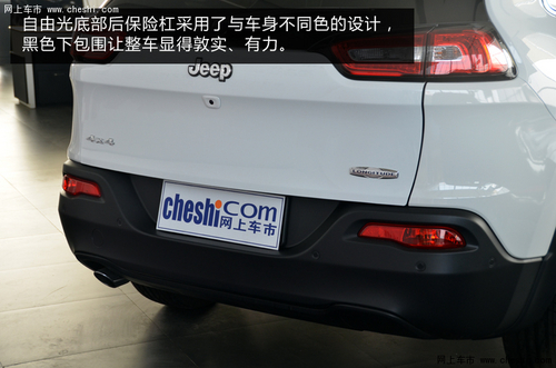 配置非常丰富 实拍Jeep自由光2.4L豪华版