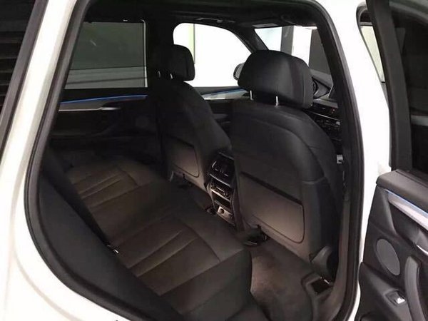 2017款宝马X5进口SUV 十足霸气风范尽享-图9