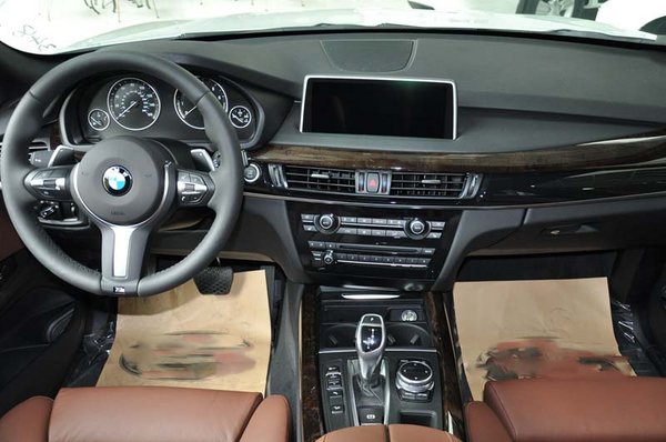 进口17宝马X5美规 激进越野过年回家有面-图4