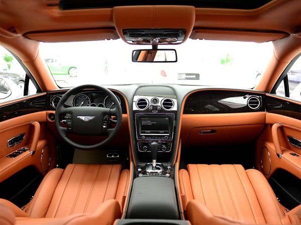 平行进口宾利飞驰4.0T 价格靠谱性能SUV-图4