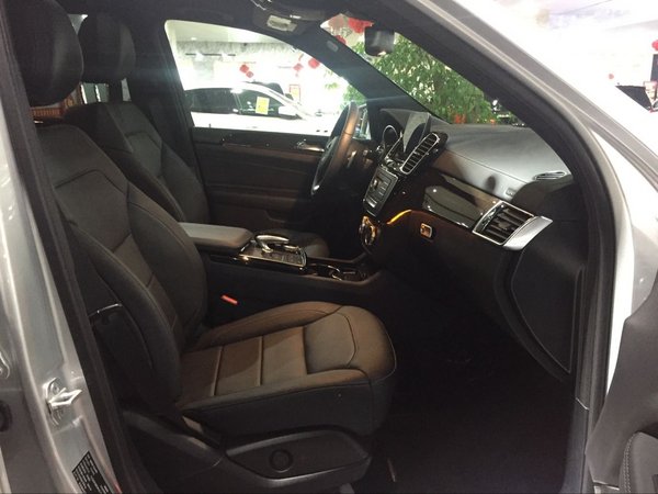 2017款奔馳GLS450報價 爆降現(xiàn)車港口批發(fā)-圖5