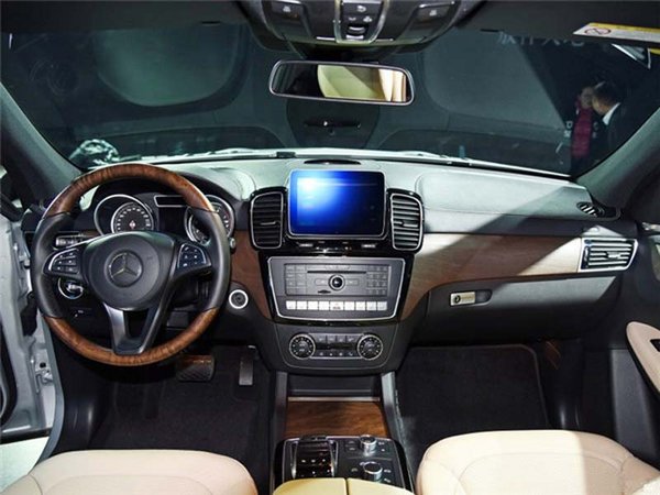 2017款奔馳GLS450現(xiàn)車 七座空間獨享特價-圖5