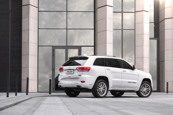 2017款全新Jeep大切诺基豪华SUV天津上市-图8