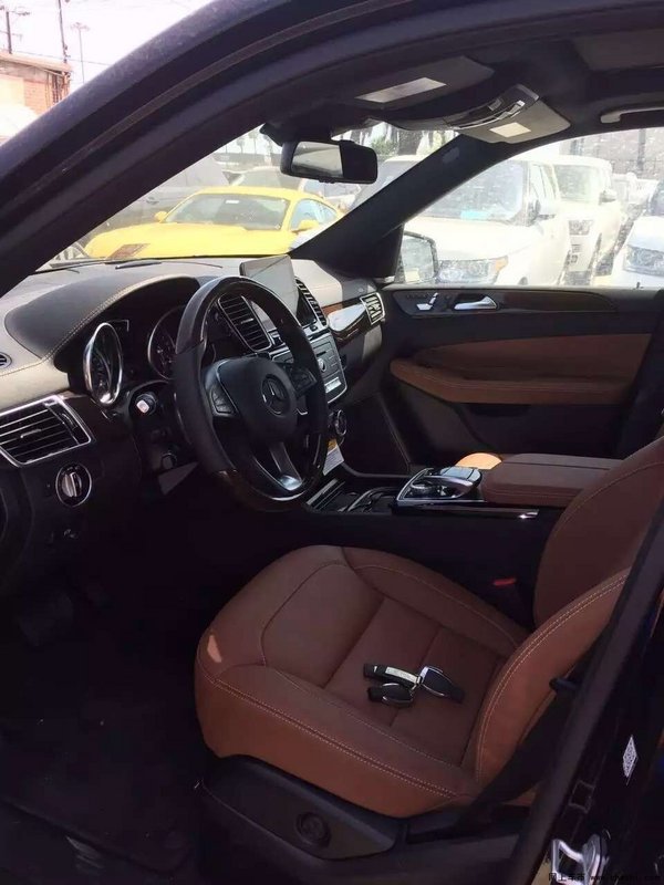 2016款奔馳GLS400現(xiàn)車 魅力降價(jià)黃金批發(fā)-圖5