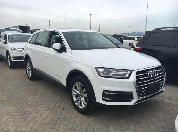 16款奥迪Q7颜色全现车优惠 Q7 配置解析-图2