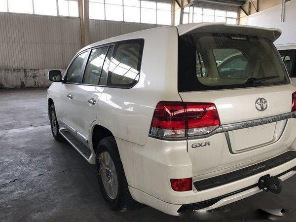 2017款豐田蘭德酷路澤4000提車快 V6價(jià)格-圖6