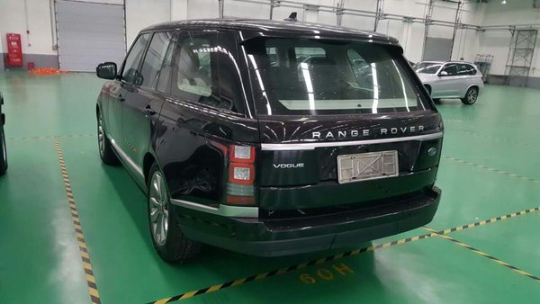 16款路虎揽胜行政 柴油Vogue版119万惠底-图8