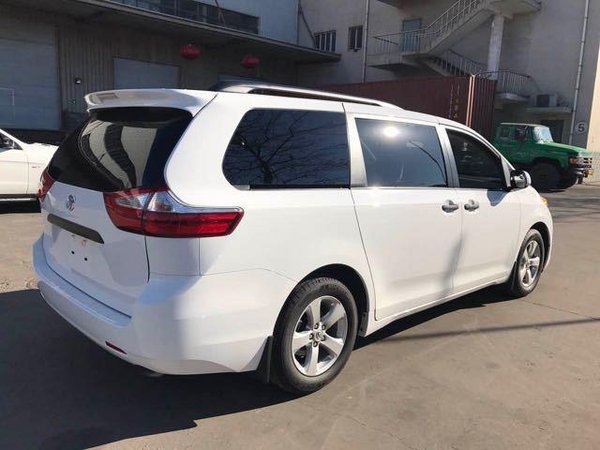 17款塞纳3.5L最新报价 塞纳现车配置价格-图2