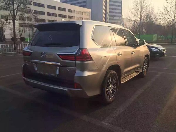 16款雷克萨斯LX570现车 年中钜惠可0首付-图4