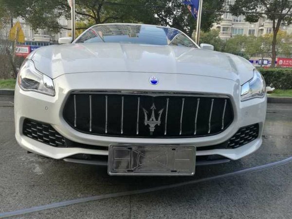 17款玛莎拉蒂总裁跑车 红色内饰风骚来袭-图3