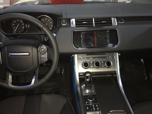 17款路虎揽胜运动版 3.0汽油诠释新时尚-图5