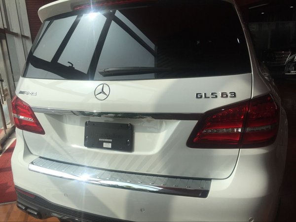 奔驰GLS63高性能SUV 霸气抵港限量特价卖-图3