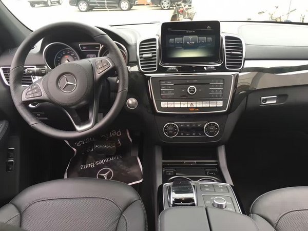 17款奔馳GLS450現(xiàn)車 港口報(bào)價(jià)104萬鎖定-圖4