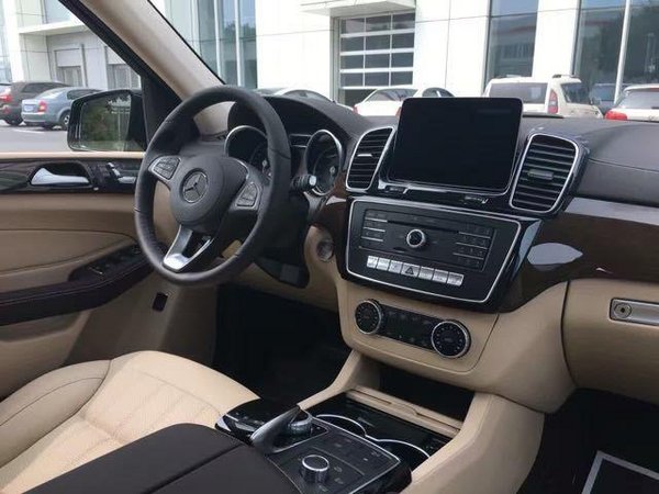 2017款奔馳GLS450全國聯(lián)保 分期100萬起-圖4
