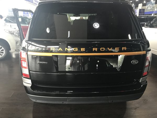 17款路虎揽胜行政美规 智能操控四驱SUV-图3