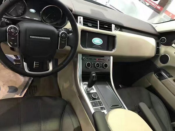 17款路虎揽胜运动 公路越野霸主狂放不羁-图6