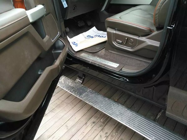 2016款福特猛禽F150 3.5TT皮卡动力猛增-图6