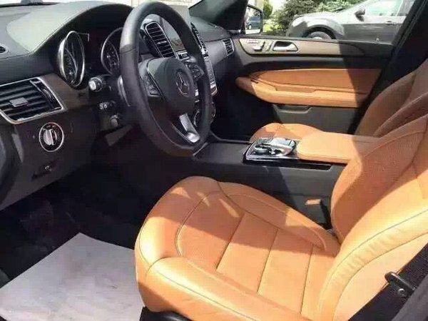 17款奔驰GLS450平价102万  强悍全能座驾-图4