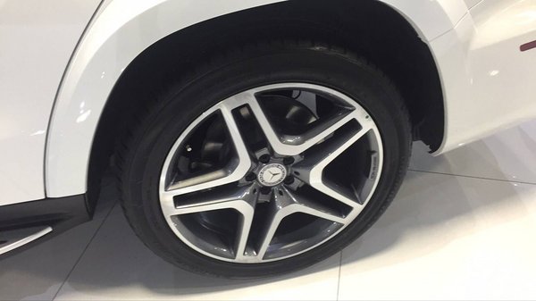 17款奔馳GLS450加版現(xiàn)車 GLS顏色全便宜-圖7