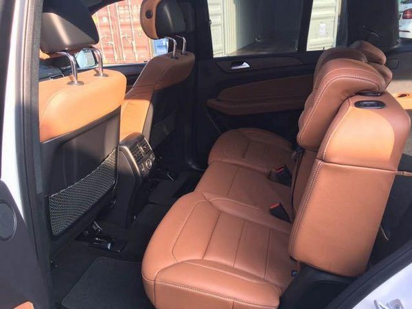 奔馳GLS450獨特設(shè)計 17款GLS現(xiàn)車103萬起-圖6