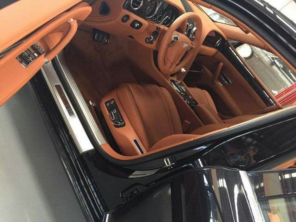 2017款宾利飞驰V8S 经典豪车全面展示图-图6