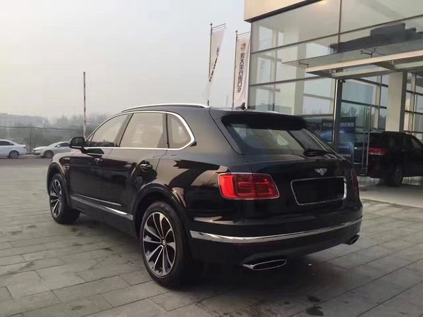 17款宾利添越bentayga W12土豪全能玩具-图6