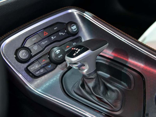 2016款道奇挑戰(zhàn)者現(xiàn)車 肌肉跑車極速登場-圖5
