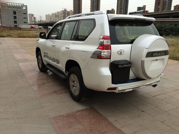 2016款豐田霸道2700 中東普拉多爆促現(xiàn)車-圖3